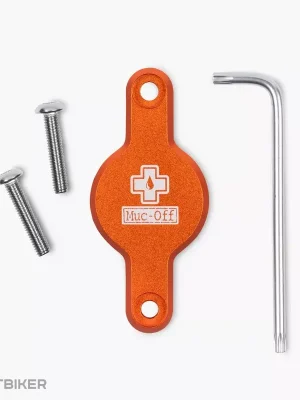 Muc-Off Secure Tag holder držák na lokátor, pod košík, oranžová Přímo Od Výrobce