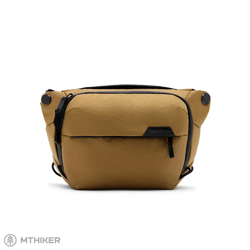 Oblíbený Peak Design Everyday Sling taška přes rameno, 3 l, coyote